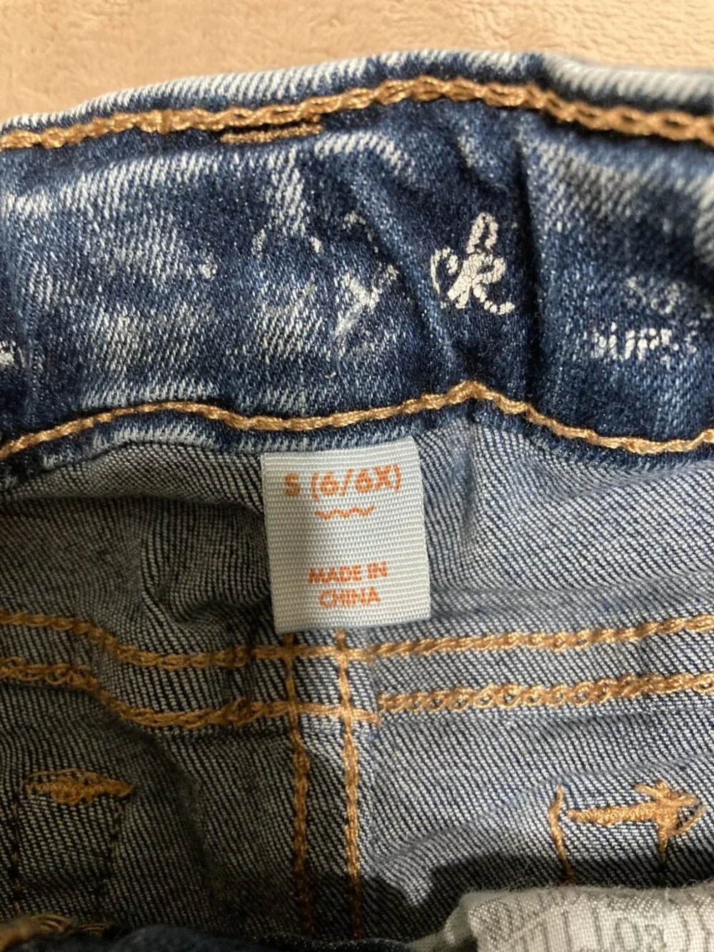 Cat & Jack Girls Denim Jean Shorts Cute Graphics Size S (6/6X) Like New!
